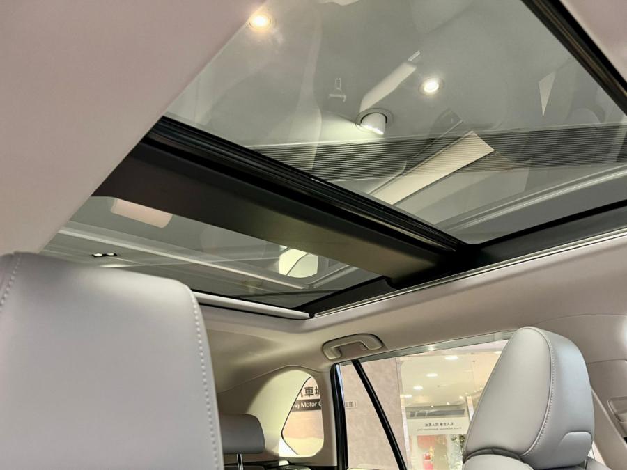 RAV4 Deluxe - Image 6